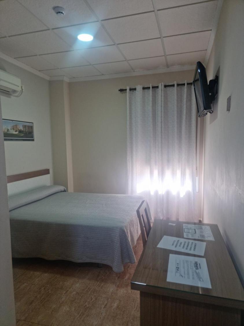 Hostal Restaurante El Paraiso Don Benito Eksteriør billede