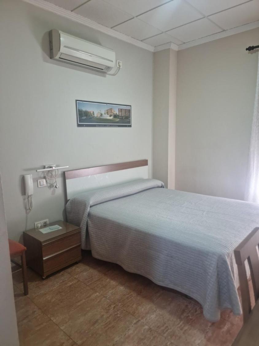 Hostal Restaurante El Paraiso Don Benito Eksteriør billede