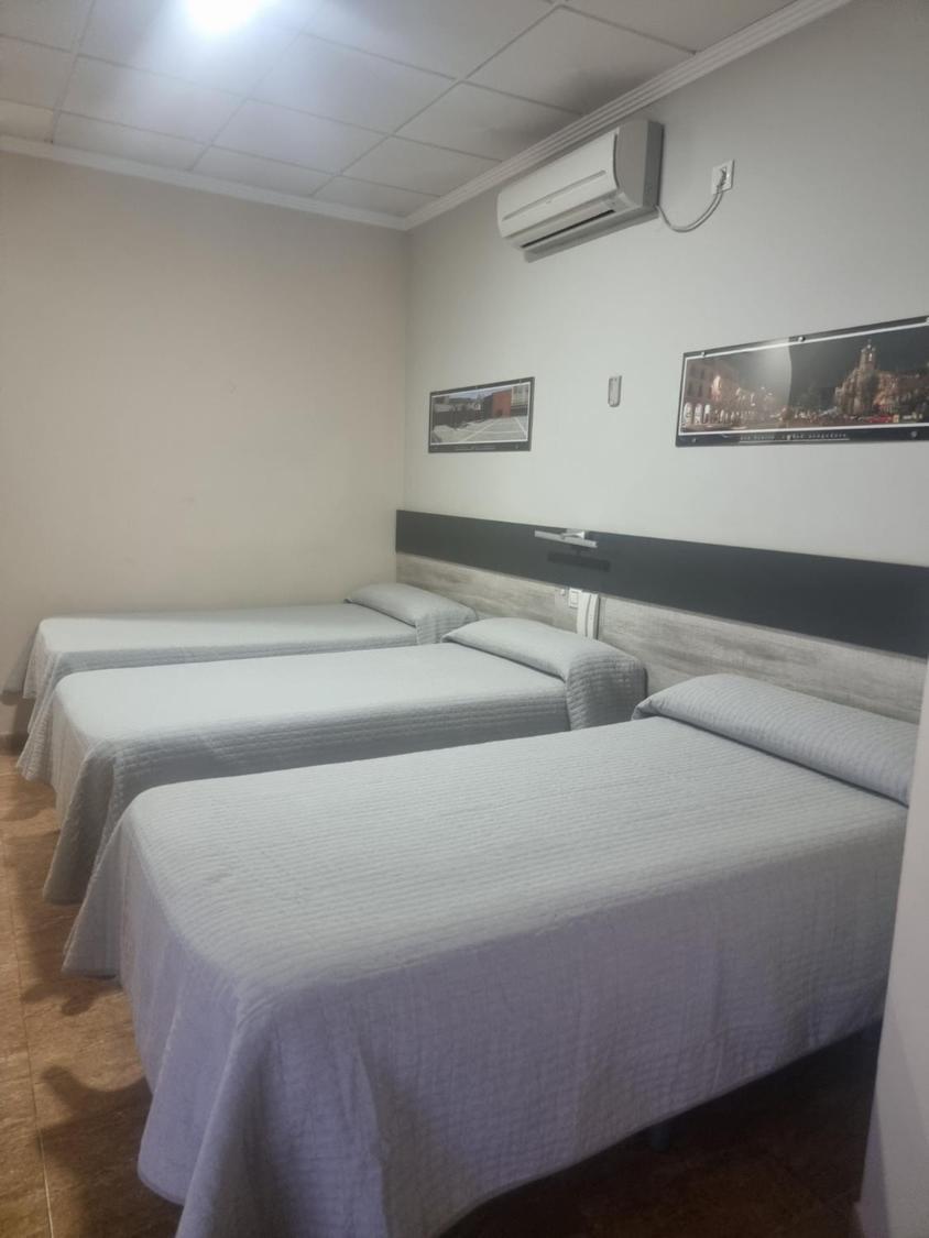 Hostal Restaurante El Paraiso Don Benito Eksteriør billede