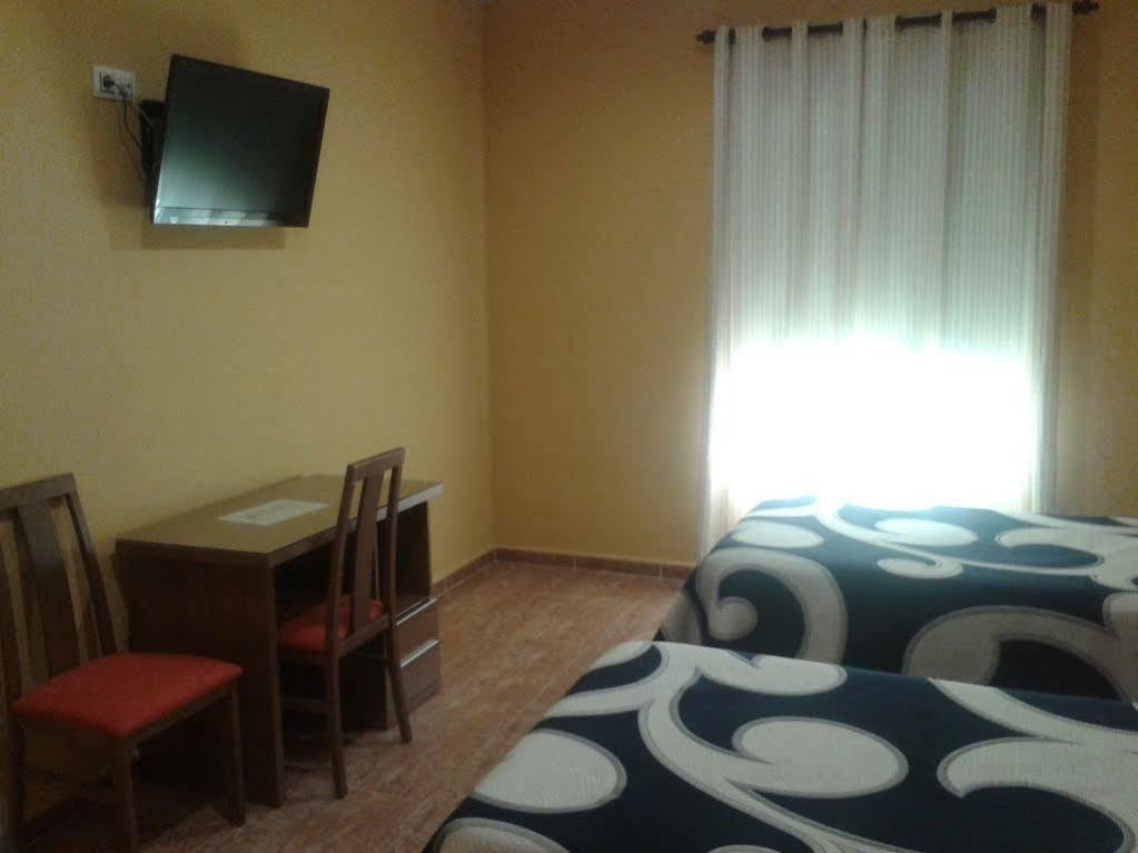 Hostal Restaurante El Paraiso Don Benito Eksteriør billede